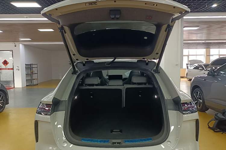 Used Denza N7 2025 630 All-Wheel Drive Intelligent Driving Dual-Laser Flagship Edition Trunk