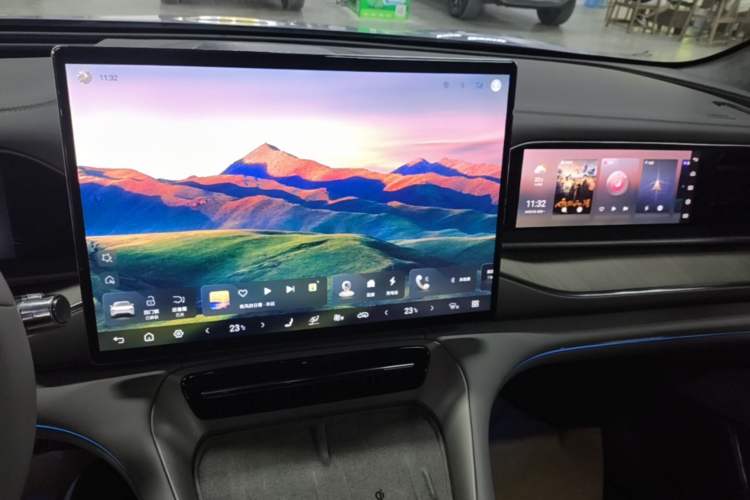 Used Denza N7 2025 630 All-Wheel Drive Intelligent Driving Dual-Laser Flagship Edition Audio And AC Panel