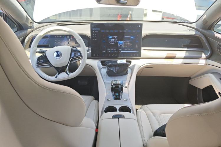 Used Denza N7 2025 630 All-Wheel Drive Intelligent Driving Dual-Laser Flagship Edition Center Console
