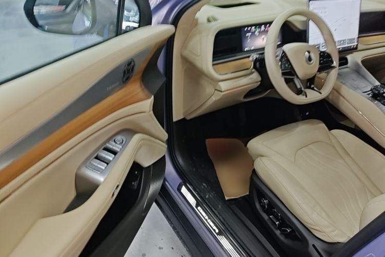 Used Denza N7 2025 630 All-Wheel Drive Intelligent Driving Dual-Laser Flagship Edition Driver Seat