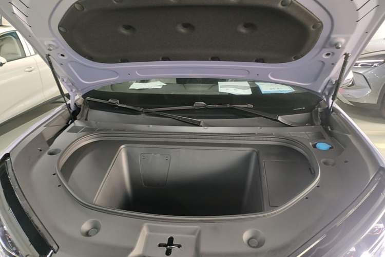 Used Denza N7 2025 630 All-Wheel Drive Intelligent Driving Dual-Laser Flagship Edition Engine Bay