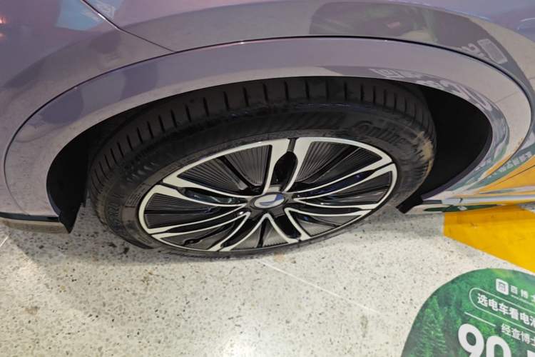 Used Denza N7 2025 630 All-Wheel Drive Intelligent Driving Dual-Laser Flagship Edition Exterior 2
