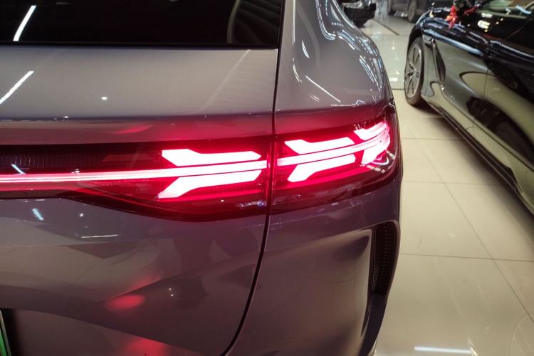Used Denza N7 2025 630 All-Wheel Drive Intelligent Driving Dual-Laser Flagship Edition Exterior 3