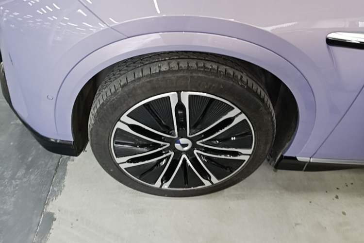 Used Denza N7 2025 630 All-Wheel Drive Intelligent Driving Dual-Laser Flagship Edition Exterior 4