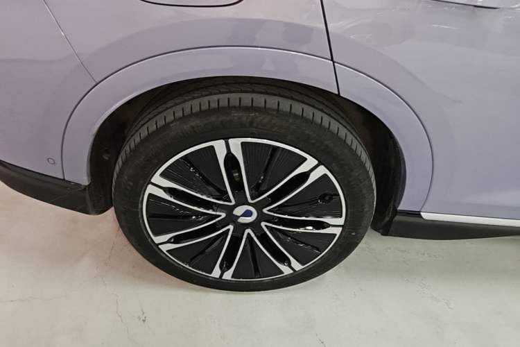 Used Denza N7 2025 630 All-Wheel Drive Intelligent Driving Dual-Laser Flagship Edition Exterior 5