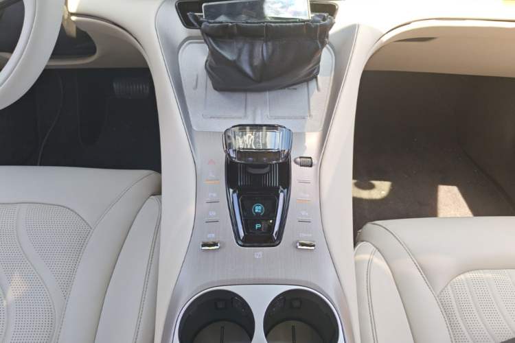 Used Denza N7 2025 630 All-Wheel Drive Intelligent Driving Dual-Laser Flagship Edition Gear Lever