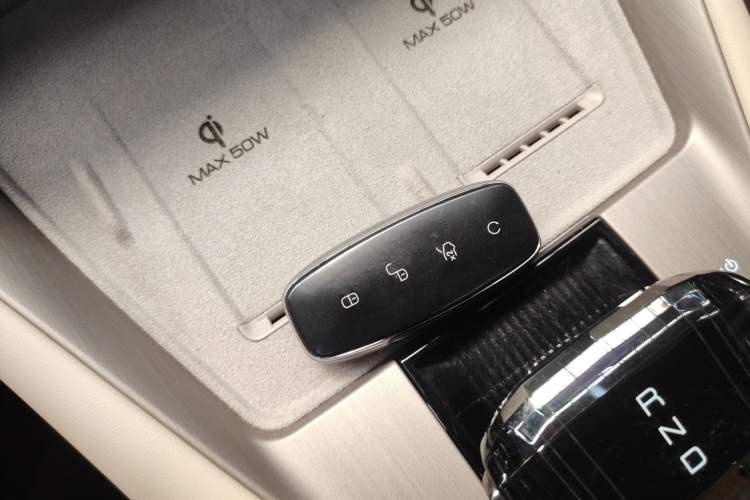 Used Denza N7 2025 630 All-Wheel Drive Intelligent Driving Dual-Laser Flagship Edition Interior 1