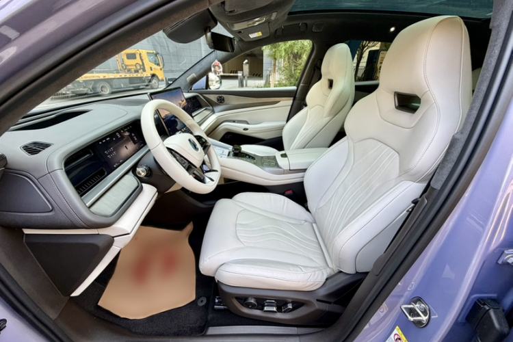Used Denza N7 2025 630 All-Wheel Drive Intelligent Driving Dual-Laser Flagship Edition Interior 5