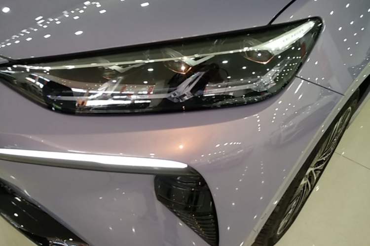Used Denza N7 2025 630 All-Wheel Drive Intelligent Driving Dual-Laser Flagship Edition Left Front Headlight