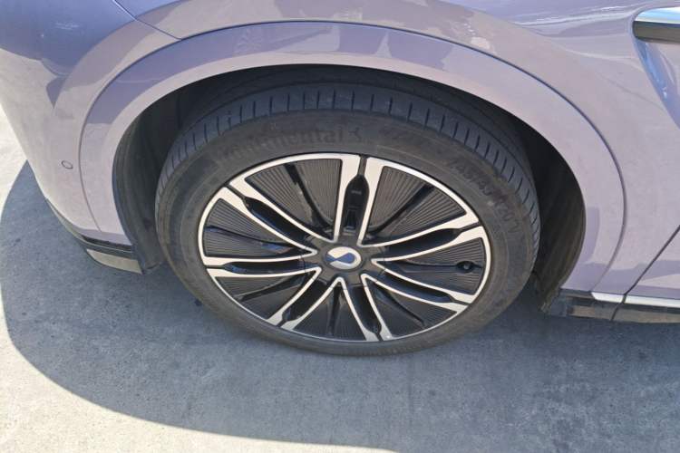 Used Denza N7 2025 630 All-Wheel Drive Intelligent Driving Dual-Laser Flagship Edition Left Front Wheel Hub