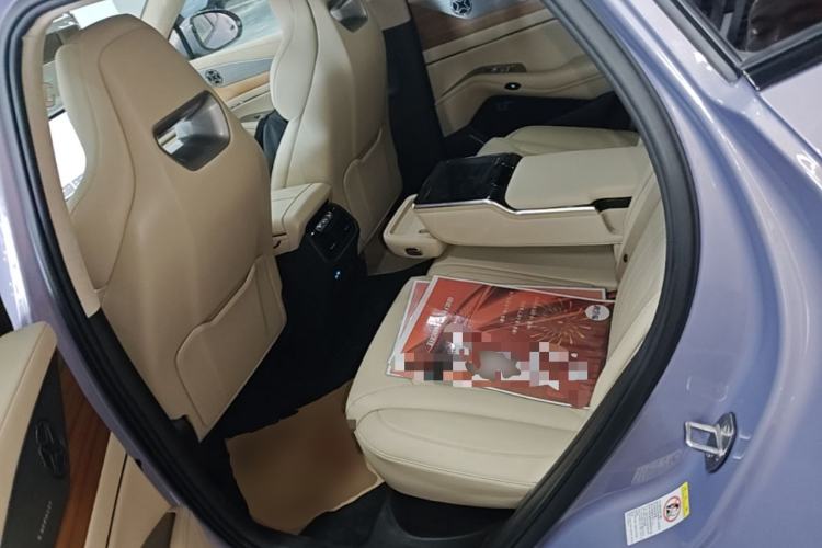 Used Denza N7 2025 630 All-Wheel Drive Intelligent Driving Dual-Laser Flagship Edition Left Rear Seat