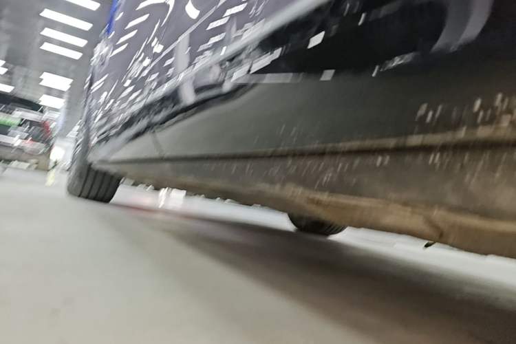 Used Denza N7 2025 630 All-Wheel Drive Intelligent Driving Dual-Laser Flagship Edition Left Side Sill