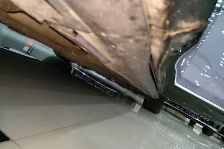 Used Denza N7 2025 630 All-Wheel Drive Intelligent Driving Dual-Laser Flagship Edition Left Side Sill