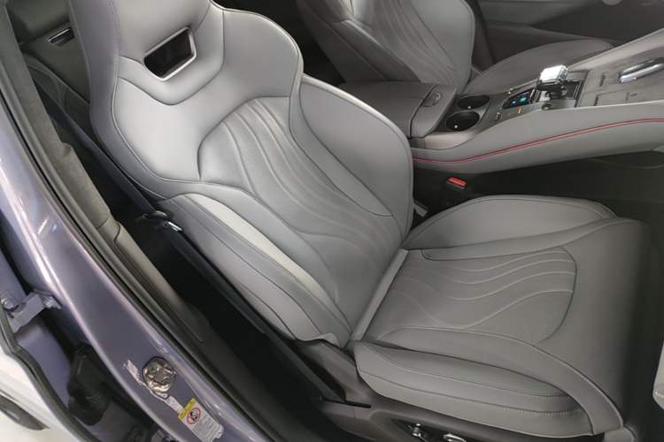 Used Denza N7 2025 630 All-Wheel Drive Intelligent Driving Dual-Laser Flagship Edition Right Front Seat