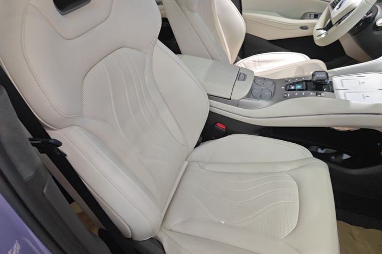 Used Denza N7 2025 630 All-Wheel Drive Intelligent Driving Dual-Laser Flagship Edition Right Front Seat