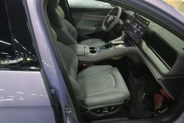 Used Denza N7 2025 630 All-Wheel Drive Intelligent Driving Dual-Laser Flagship Edition Right Front Seat