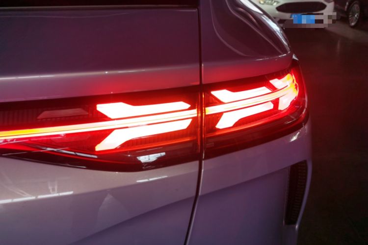 Used Denza N7 2025 702 Intelligent Driving Dual-Laser Luxury Edition Right Rear Taillight