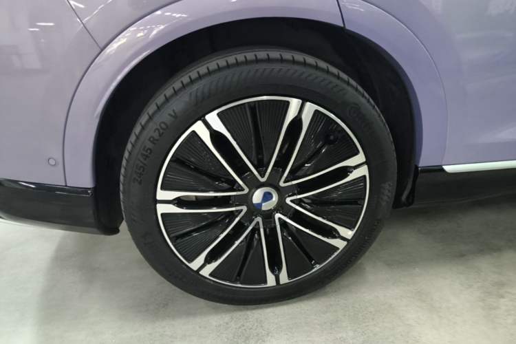 Used Denza N7 2025 630 All-Wheel Drive Intelligent Driving Dual-Laser Flagship Edition Right Rear Wheel Hub