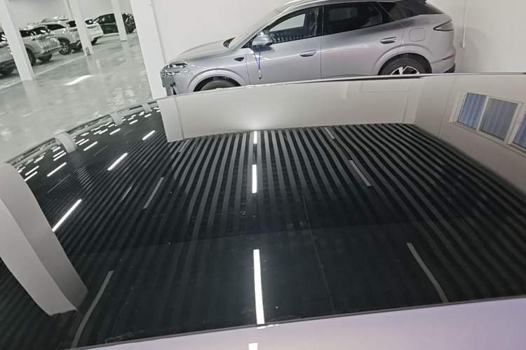 Used Denza N7 2025 630 All-Wheel Drive Intelligent Driving Dual-Laser Flagship Edition Roof