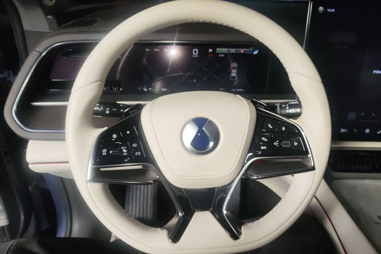 Used Denza N7 2025 702 Intelligent Driving Dual-Laser Luxury Edition Steering Wheel