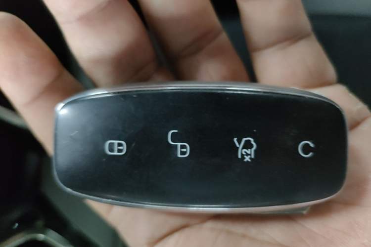 Used Denza N7 2025 630 All-Wheel Drive Intelligent Driving Dual-Laser Flagship Edition Vehicle Key