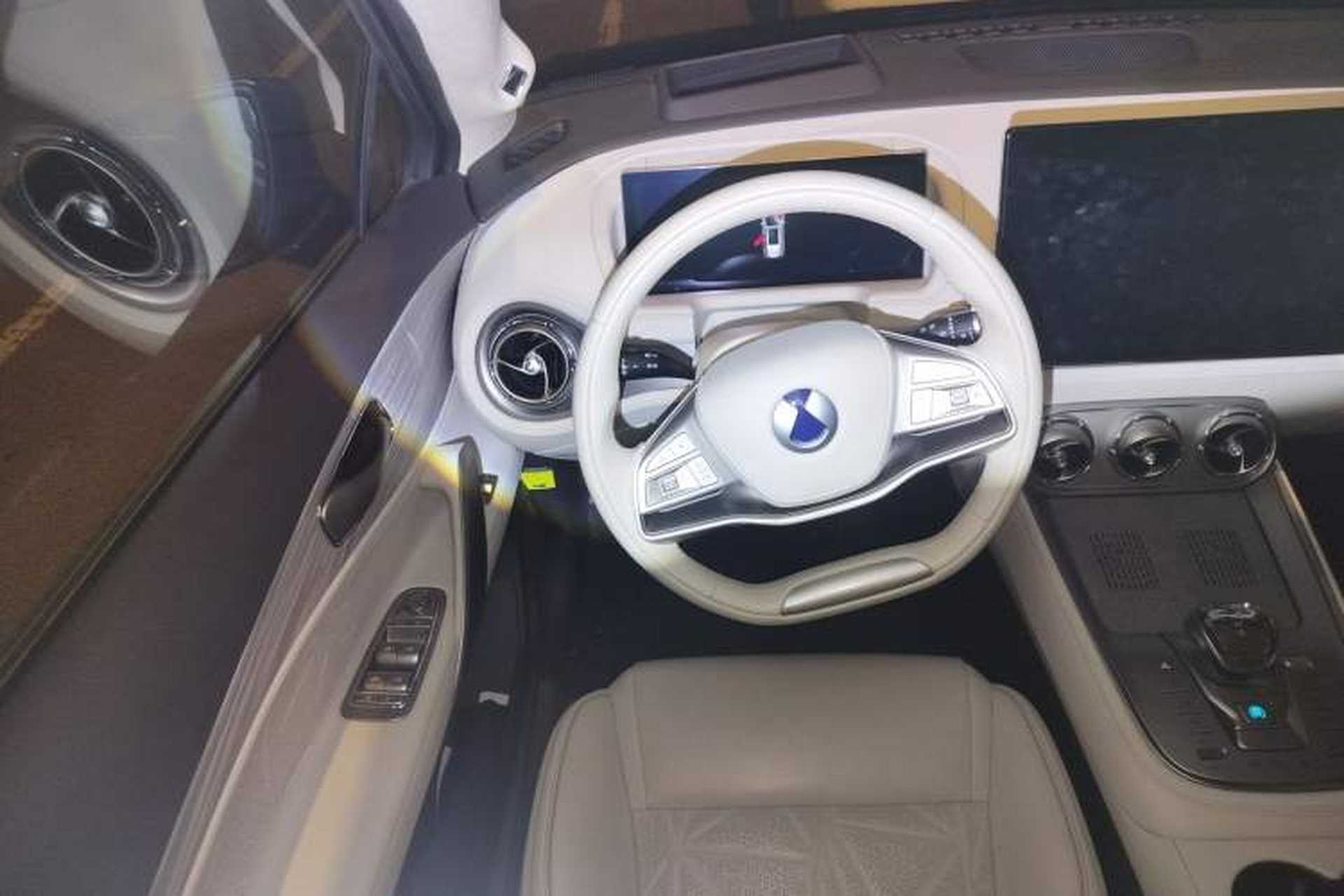 Used Denza N8 2023 Four-Wheel Drive Ultra-Hybrid Flagship Six-Seater Version Steering Wheel
