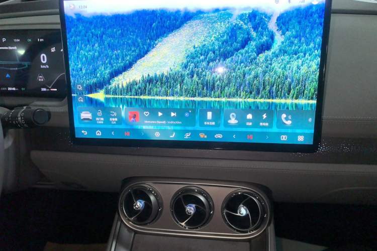 Used Denza N8 2023 Four-Wheel Drive Ultra-Hybrid Flagship Seven-Seater Version Audio And AC Panel