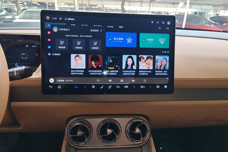 Used Denza N8 2023 Four-Wheel Drive Ultra-Hybrid Flagship Six-Seater Version Audio And AC Panel