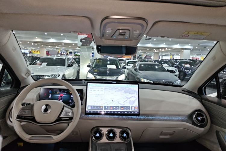 Used Denza N8 2023 Four-Wheel Drive Ultra-Hybrid Flagship Six-Seater Version Center Console