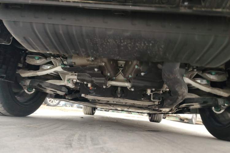 Used Denza N8 2023 Four-Wheel Drive Ultra-Hybrid Flagship Six-Seater Version Chassis Rear