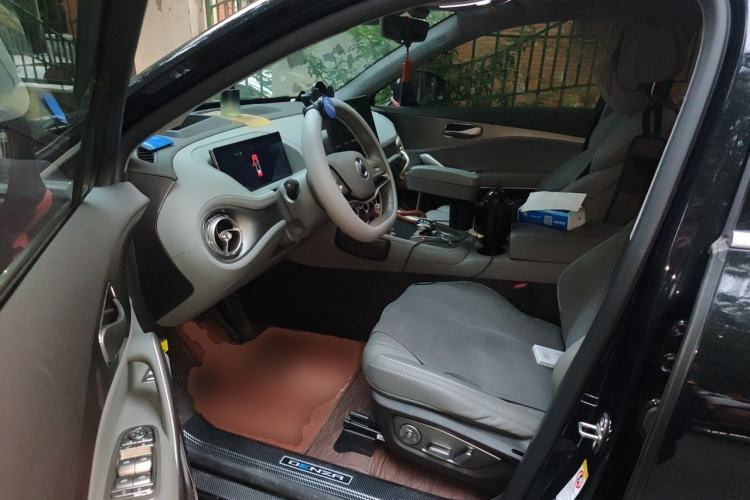 Used Denza N8 2023 Four-Wheel Drive Ultra-Hybrid Flagship Six-Seater Version Driver Seat