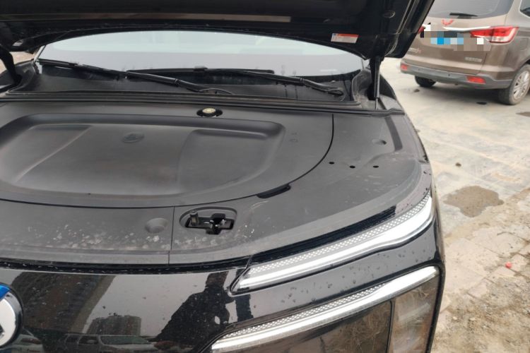 Used Denza N8 2023 Four-Wheel Drive Ultra-Hybrid Flagship Six-Seater Version Engine Bay Left