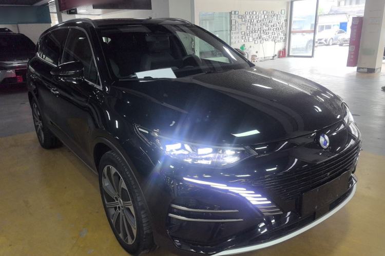 Used Denza N8 2023 Four-Wheel Drive Ultra-Hybrid Flagship Seven-Seater Version Exterior 2
