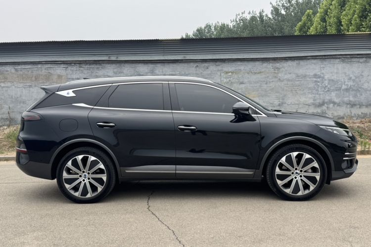 Used Denza N8 2023 Four-Wheel Drive Ultra-Hybrid Flagship Six-Seater Version Exterior 6