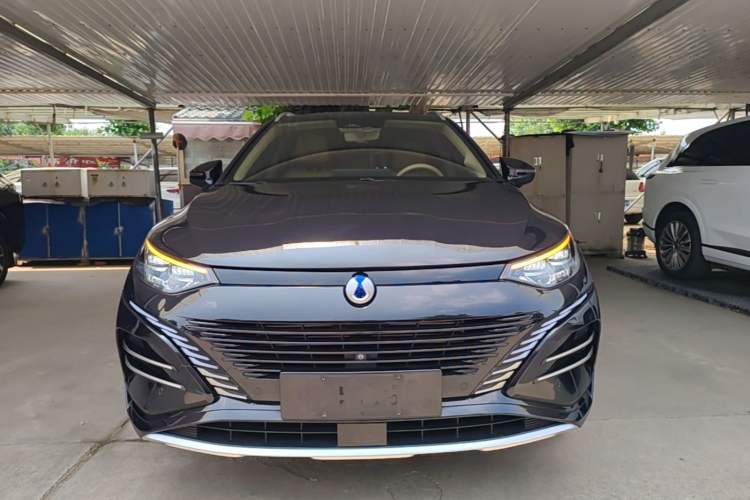 Used Denza N8 2023 Four-Wheel Drive Ultra-Hybrid Flagship Six-Seater Version Front