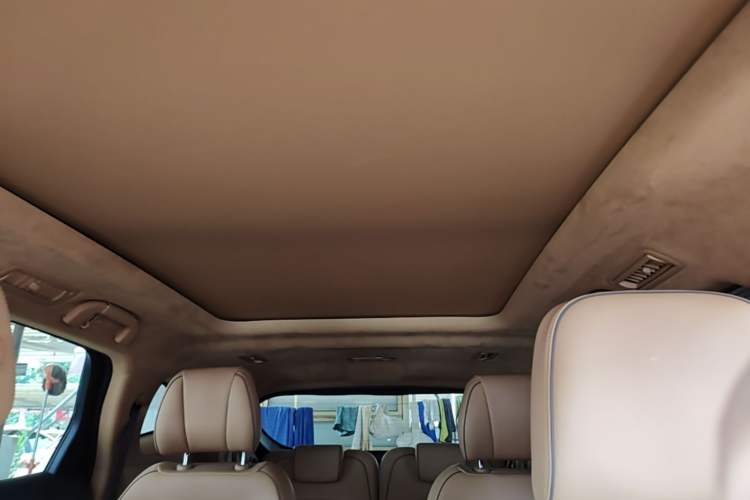 Used Denza N8 2023 Four-Wheel Drive Ultra-Hybrid Flagship Six-Seater Version Headliner