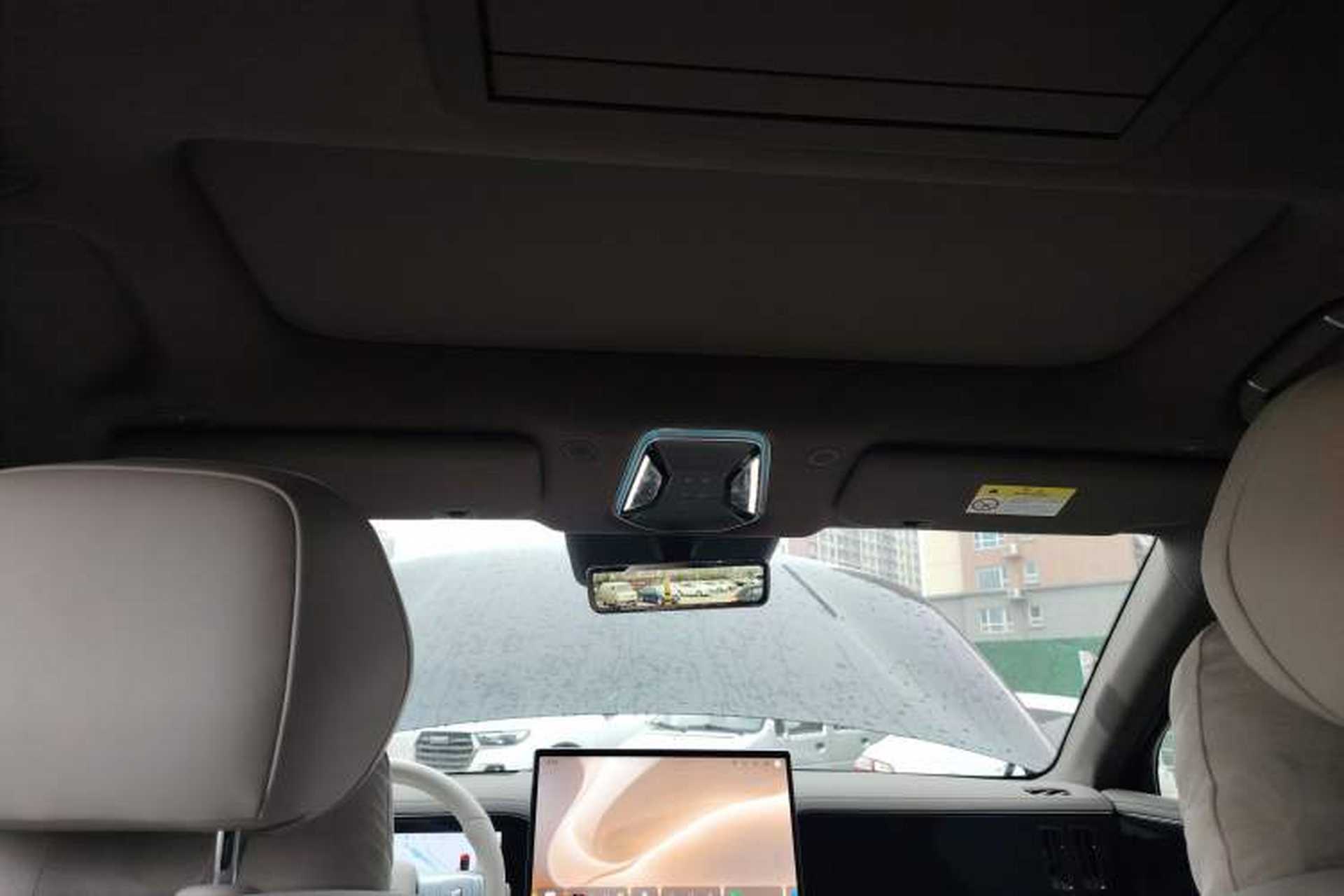 Used Denza N8 2023 Four-Wheel Drive Ultra-Hybrid Flagship Six-Seater Version Headliner