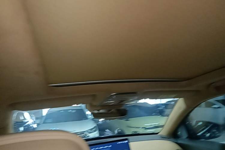 Used Denza N8 2023 Four-Wheel Drive Ultra-Hybrid Flagship Six-Seater Version Headliner