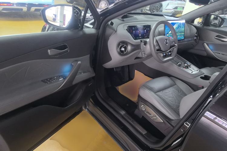 Used Denza N8 2023 Four-Wheel Drive Ultra-Hybrid Flagship Seven-Seater Version Interior 3