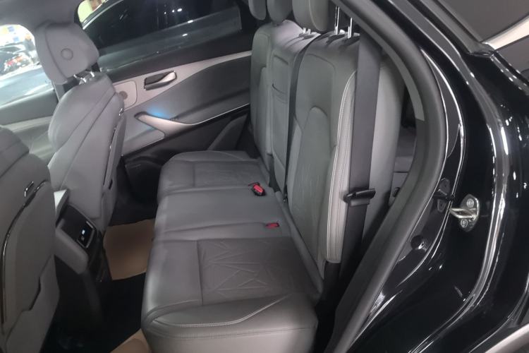 Used Denza N8 2023 Four-Wheel Drive Ultra-Hybrid Flagship Seven-Seater Version Interior 4