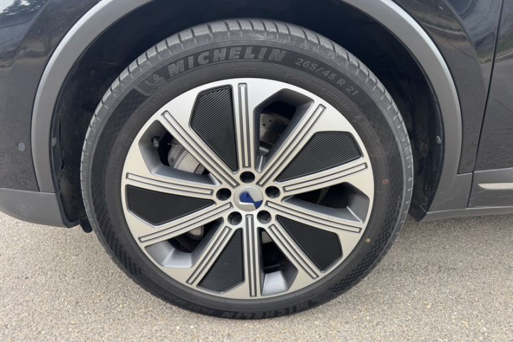 Used Denza N8 2023 Four-Wheel Drive Ultra-Hybrid Flagship Six-Seater Version Interior 5