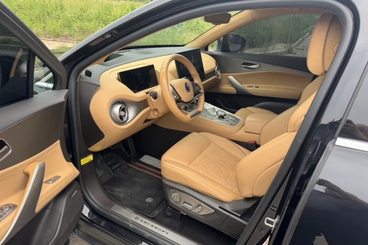 Used Denza N8 2023 Four-Wheel Drive Ultra-Hybrid Flagship Six-Seater Version Interior 8