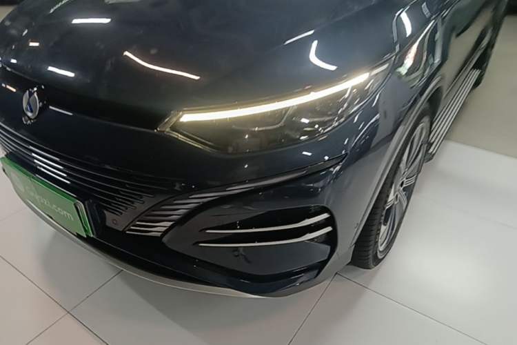 Used Denza N8 2023 Four-Wheel Drive Ultra-Hybrid Flagship Six-Seater Version Left Front Headlight