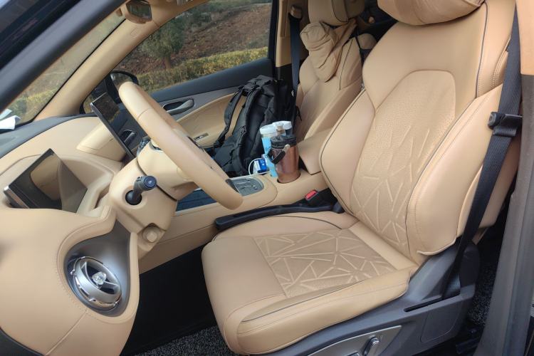 Used Denza N8 2023 Four-Wheel Drive Ultra-Hybrid Flagship Seven-Seater Version Left Front Seat