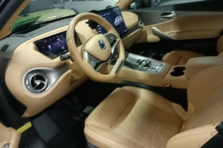 Used Denza N8 2023 Four-Wheel Drive Ultra-Hybrid Flagship Six-Seater Version Left Front Seat