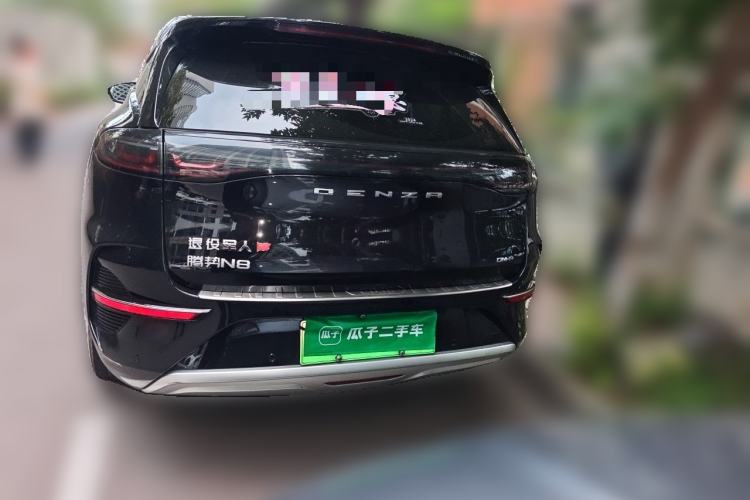 Used Denza N8 2023 Four-Wheel Drive Ultra-Hybrid Flagship Six-Seater Version Rear
