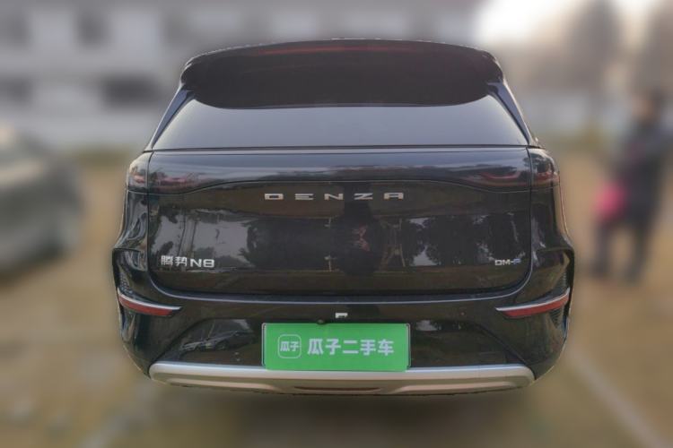 Used Denza N8 2023 Four-Wheel Drive Ultra-Hybrid Flagship Seven-Seater Version Rear