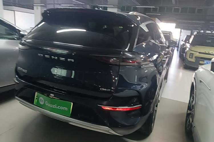 Used Denza N8 2023 Four-Wheel Drive Ultra-Hybrid Flagship Six-Seater Version Rear Right 45 Deg
