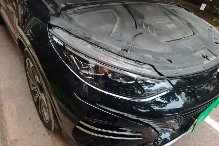 Used Denza N8 2023 Four-Wheel Drive Ultra-Hybrid Flagship Six-Seater Version Right Front Headlight