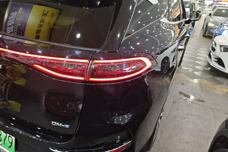 Used Denza N8 2023 Four-Wheel Drive Ultra-Hybrid Flagship Six-Seater Version Right Rear Taillight